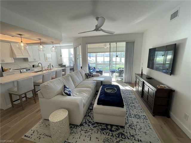 2140 Arielle DR N 407, Naples, FL 34109