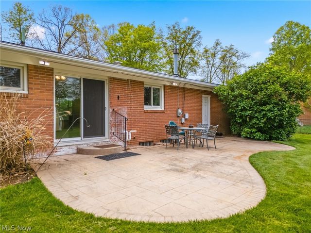 910 Marquardt Avenue NW, North Canton, OH 44720
