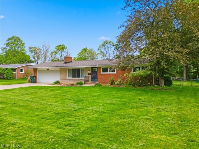 910 Marquardt Avenue NW, North Canton, OH 44720