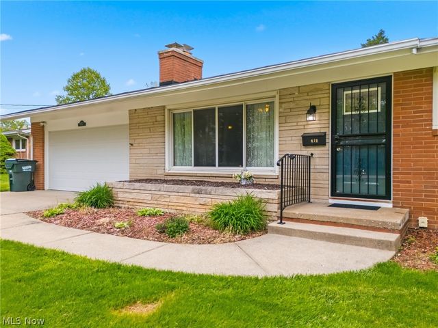 910 Marquardt Avenue NW, North Canton, OH 44720