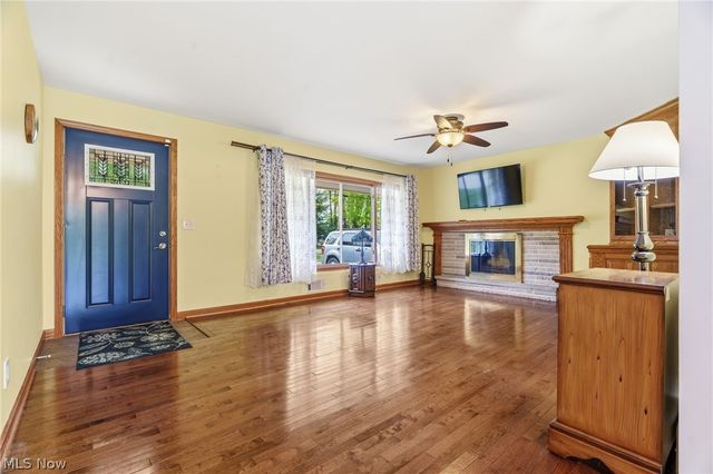 910 Marquardt Avenue NW, North Canton, OH 44720
