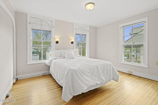 21 Lansing Avenue, Troy, NY 12180