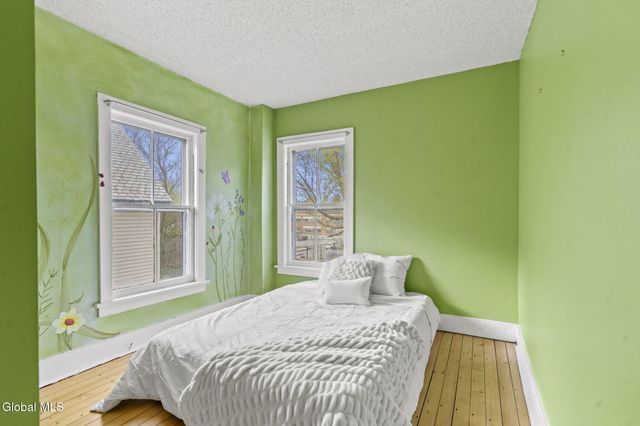 21 Lansing Avenue, Troy, NY 12180