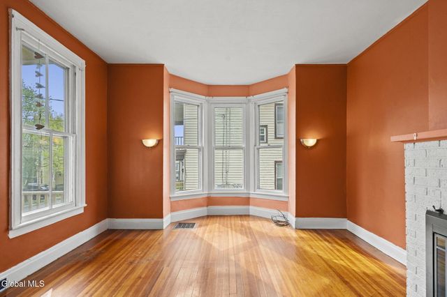 21 Lansing Avenue, Troy, NY 12180