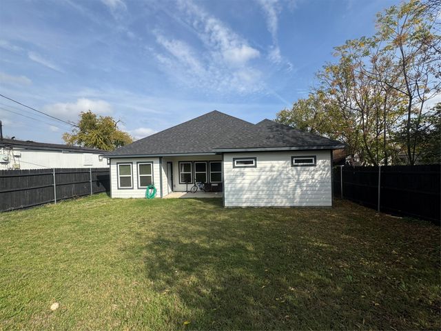 2521 NW 20th Street, Fort Worth, TX 76106