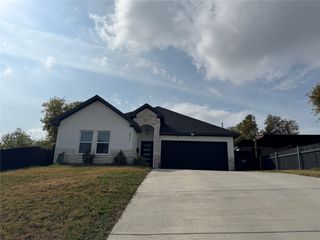 2521 NW 20th Street, Fort Worth, TX 76106