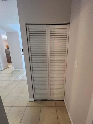 651 Cypress Lake Boulevard P19, Pompano Beach, FL 33064