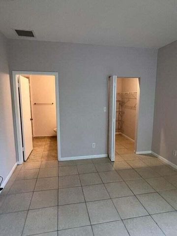 651 Cypress Lake Boulevard P19, Pompano Beach, FL 33064
