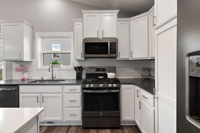 715 Boulder Pass Street, Jordan, MN 55352