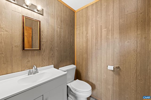 1753 NORTH LAKESHORE DR, Louisa, VA 23093