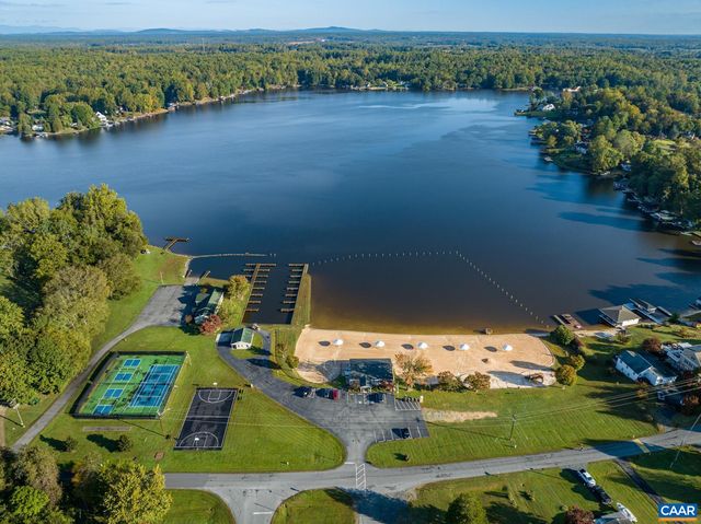 1753 NORTH LAKESHORE DR, Louisa, VA 23093