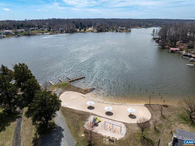 1753 NORTH LAKESHORE DR, Louisa, VA 23093