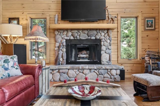 15817 Edgewood Way, Pine Mountain Club, CA 93222