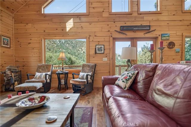 15817 Edgewood Way, Pine Mountain Club, CA 93222