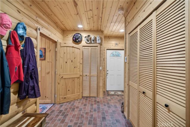 15817 Edgewood Way, Pine Mountain Club, CA 93222