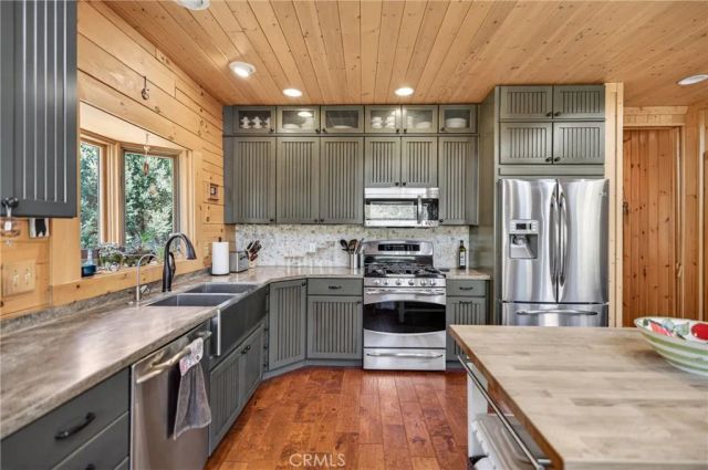 15817 Edgewood Way, Pine Mountain Club, CA 93222