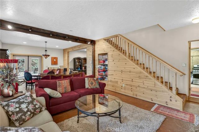 15817 Edgewood Way, Pine Mountain Club, CA 93222