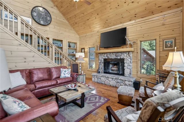 15817 Edgewood Way, Pine Mountain Club, CA 93222
