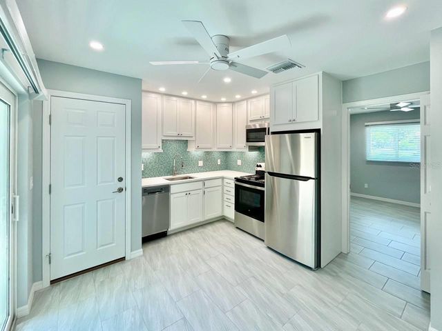 4306 PORPOISE DRIVE A, Tampa, FL 33617