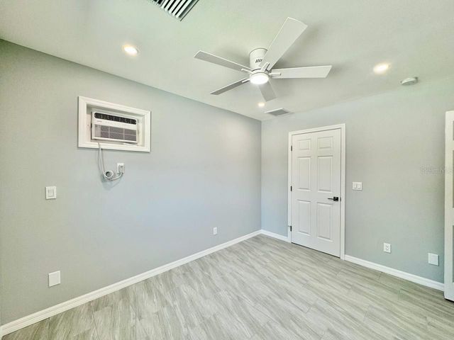 4306 PORPOISE DRIVE A, Tampa, FL 33617