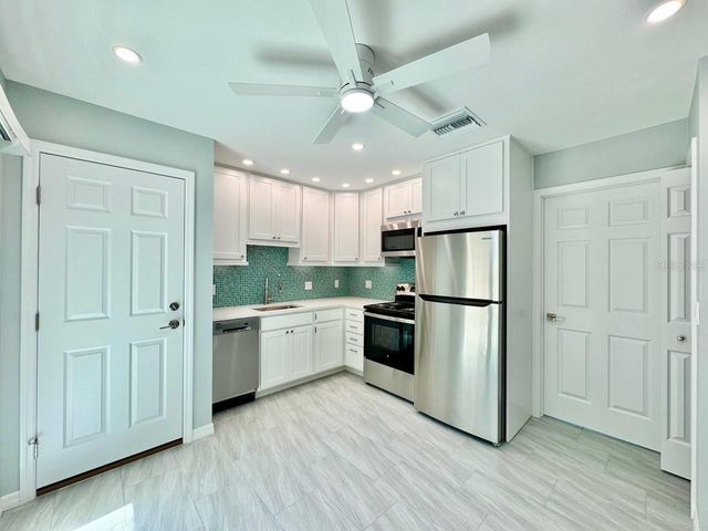 4306 PORPOISE DRIVE A, Tampa, FL 33617