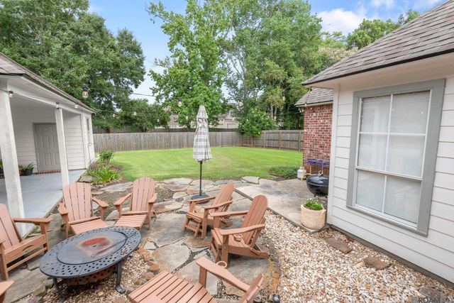 6318 Riverbrook Dr, Baton Rouge, LA 70820