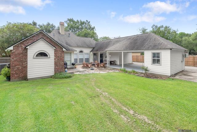 6318 Riverbrook Dr, Baton Rouge, LA 70820