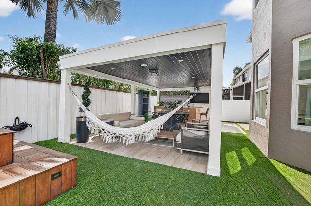 11038 Baybreeze Way, Boca Raton, FL 33428