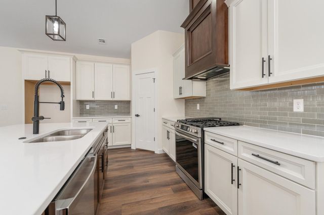 5435 S Victoria St, Wichita, KS 67216