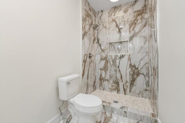 5435 S Victoria St, Wichita, KS 67216