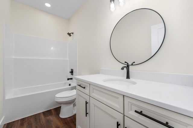 5435 S Victoria St, Wichita, KS 67216