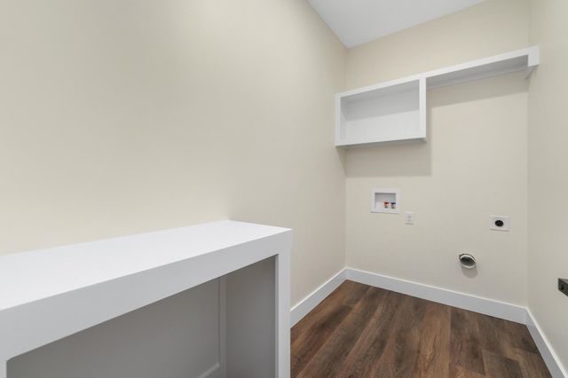 5435 S Victoria St, Wichita, KS 67216