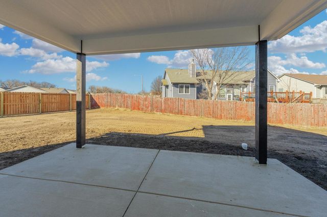 5435 S Victoria St, Wichita, KS 67216