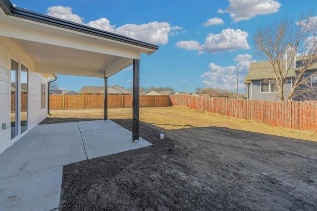 5435 S Victoria St, Wichita, KS 67216