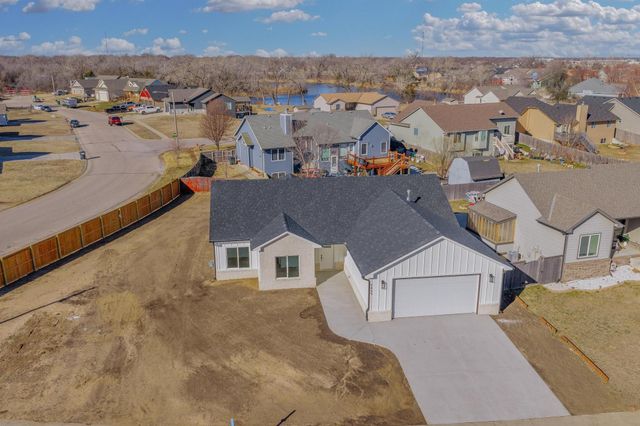 5435 S Victoria St, Wichita, KS 67216