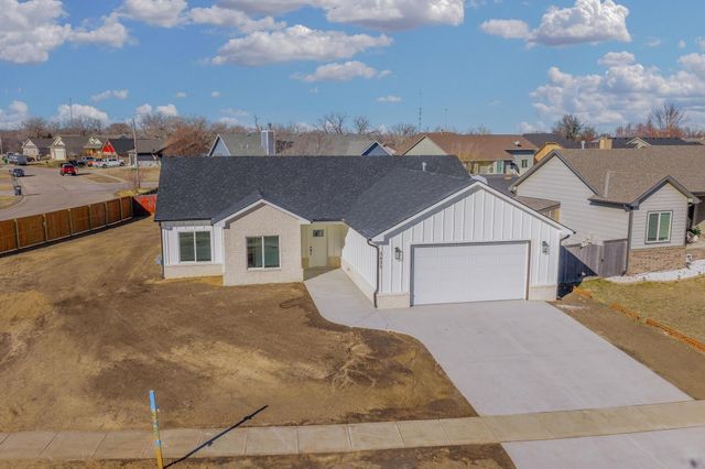 5435 S Victoria St, Wichita, KS 67216