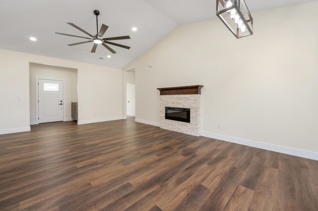 5435 S Victoria St, Wichita, KS 67216