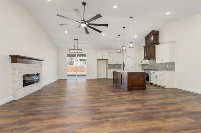 5435 S Victoria St, Wichita, KS 67216