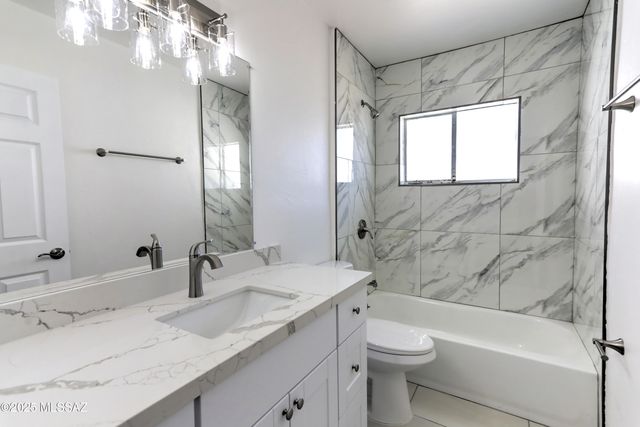 801 S Belvedere Avenue, Tucson, AZ 85711