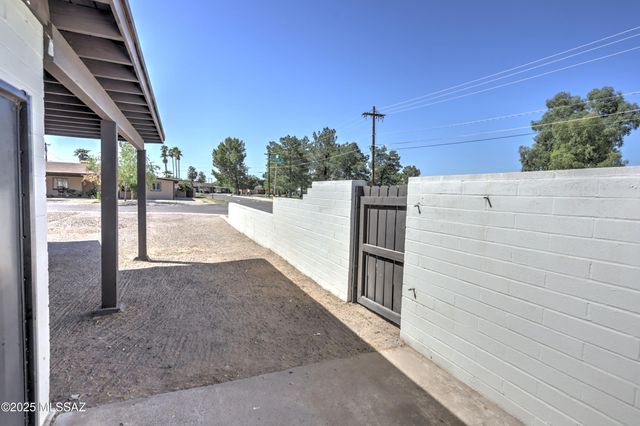 801 S Belvedere Avenue, Tucson, AZ 85711