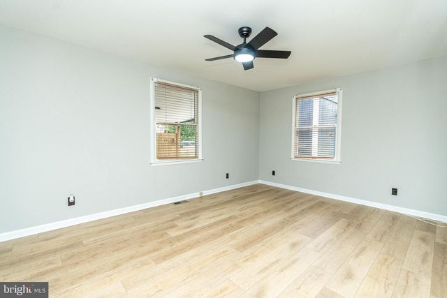 8208 DOGWOOD DR, Dundalk, MD 21222