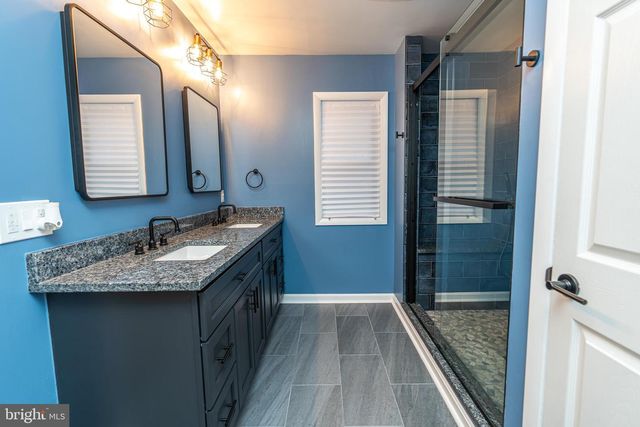 8208 DOGWOOD DR, Dundalk, MD 21222