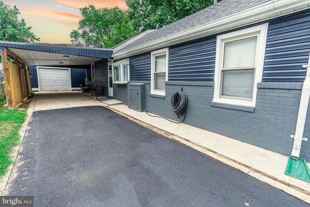 8208 DOGWOOD DR, Dundalk, MD 21222