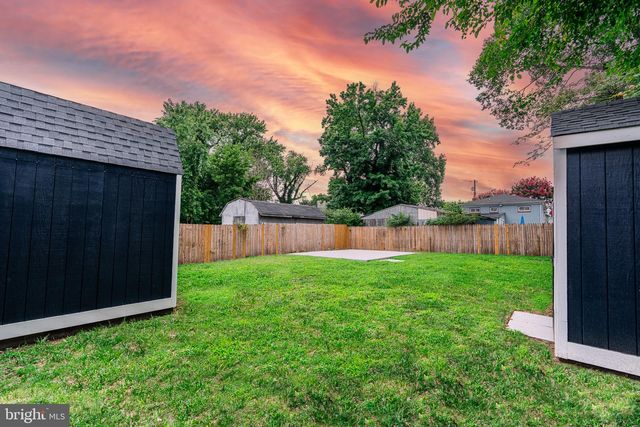 8208 DOGWOOD DR, Dundalk, MD 21222