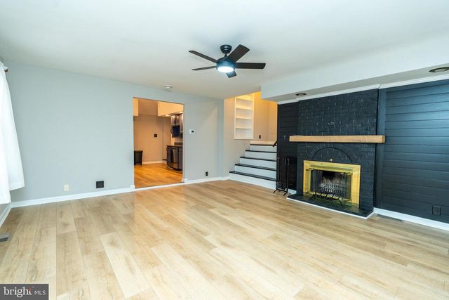 8208 DOGWOOD DR, Dundalk, MD 21222