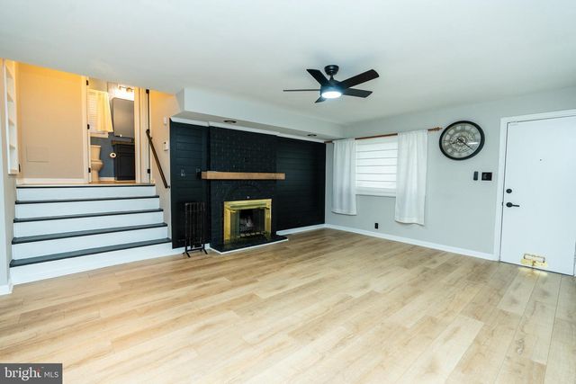 8208 DOGWOOD DR, Dundalk, MD 21222