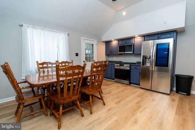 8208 DOGWOOD DR, Dundalk, MD 21222