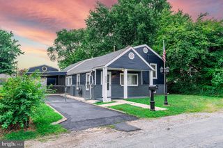 8208 DOGWOOD DR, Dundalk, MD 21222