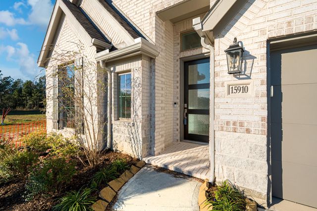 15910 Mahogany Mist Drive, Conroe, TX 77302