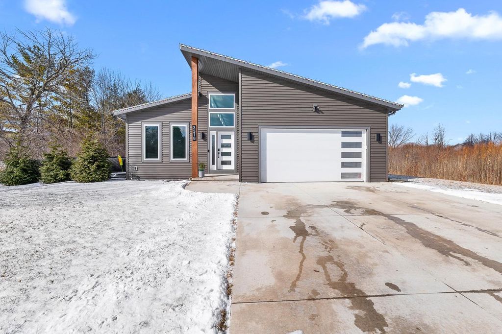 3318 Limerick LANE, Sheboygan, WI 53083